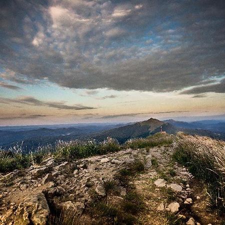 Lux Apartament Odkryj - Bieszczady Ustrzyki Dolne Bagian luar foto