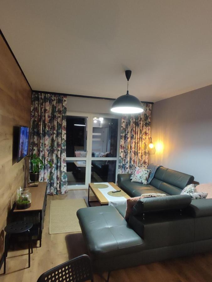 Lux Apartament Odkryj - Bieszczady Ustrzyki Dolne Bagian luar foto