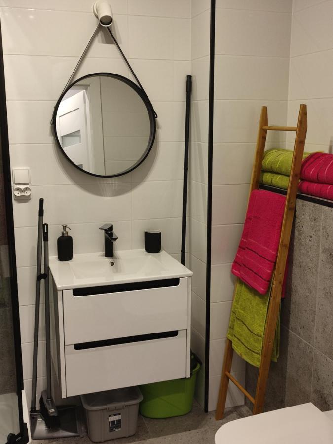Lux Apartament Odkryj - Bieszczady Ustrzyki Dolne Bagian luar foto