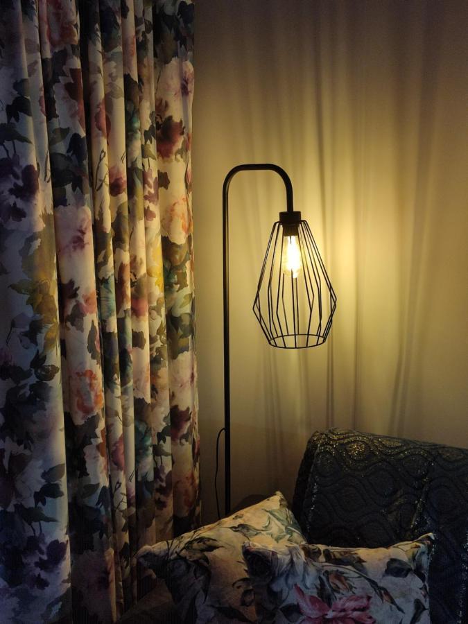 Lux Apartament Odkryj - Bieszczady Ustrzyki Dolne Bagian luar foto