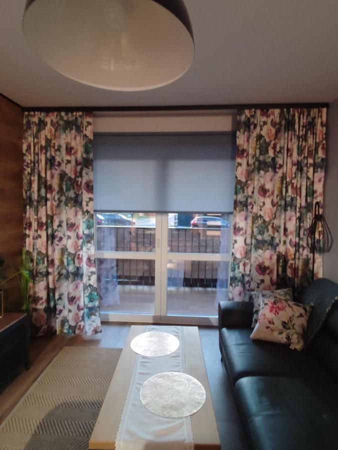 Lux Apartament Odkryj - Bieszczady Ustrzyki Dolne Bagian luar foto